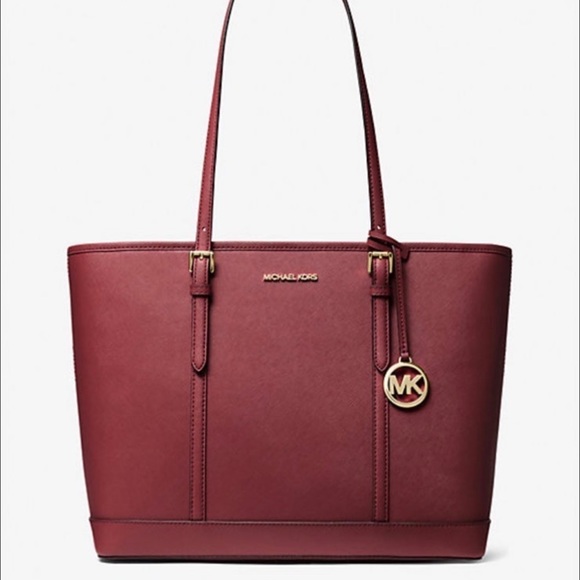 MICHAEL KORS
Jet Set Travel Large Saffiano Leather Tote Shoulder
DARK CHERRY
NWT - Picture 1 of 15